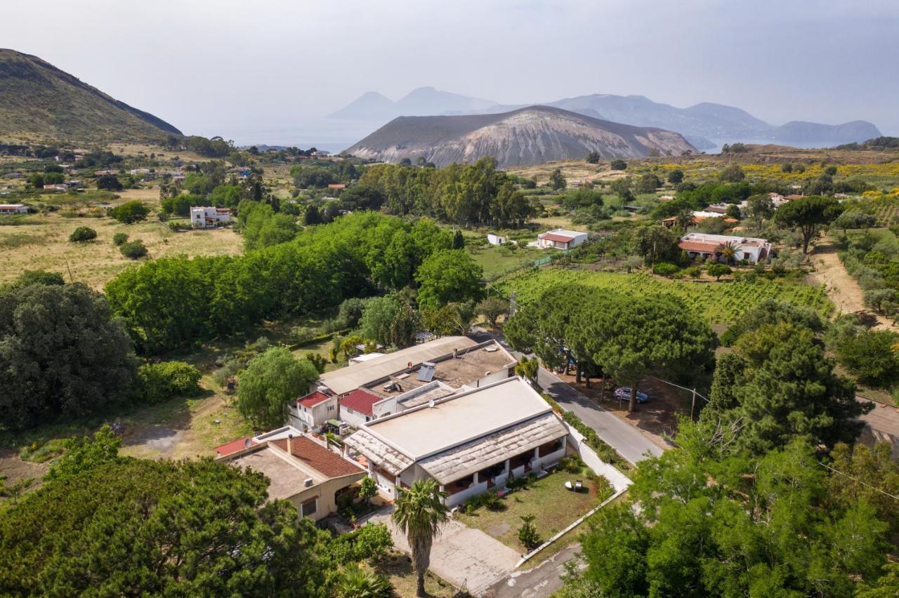Maria Tindara "La Locanda" Vulcano  Exterior foto